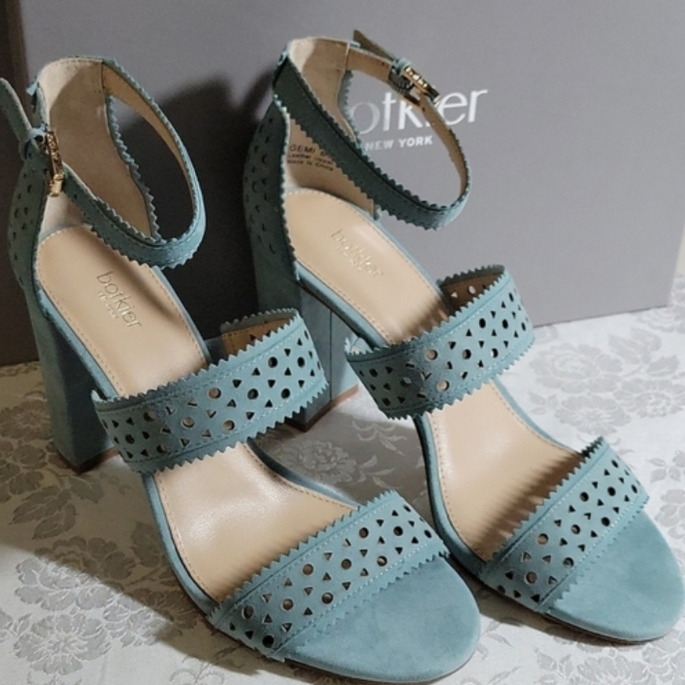 ⚜️Botkier "Gemi" Heeled Sandal, size 8